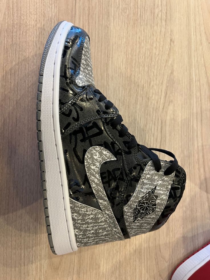 Jordan 1 High OG "Rebellionaire".